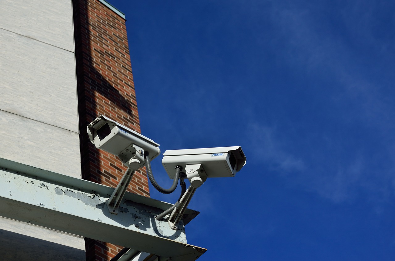 camera-de-surveillance-maison